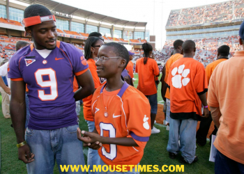 Ray Mcelrathbey’s wife