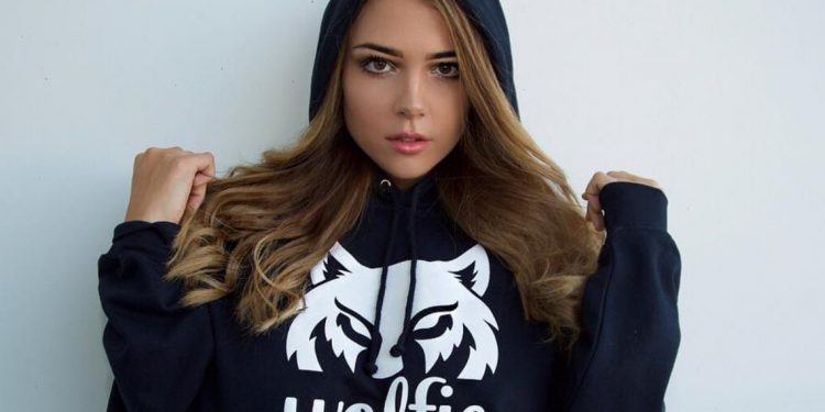 Jem Wolfie’s net worth