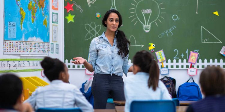 How teachers can self analyse their performance so that they deliver better teachings