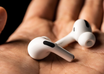 Why Do My Airpods Keep Cutting Out?